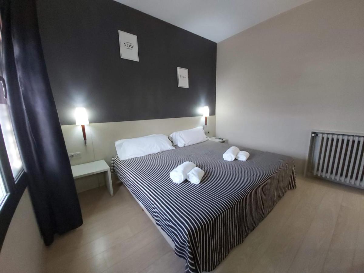 Hotel El Castell Sant Boi de Llobregat Ngoại thất bức ảnh