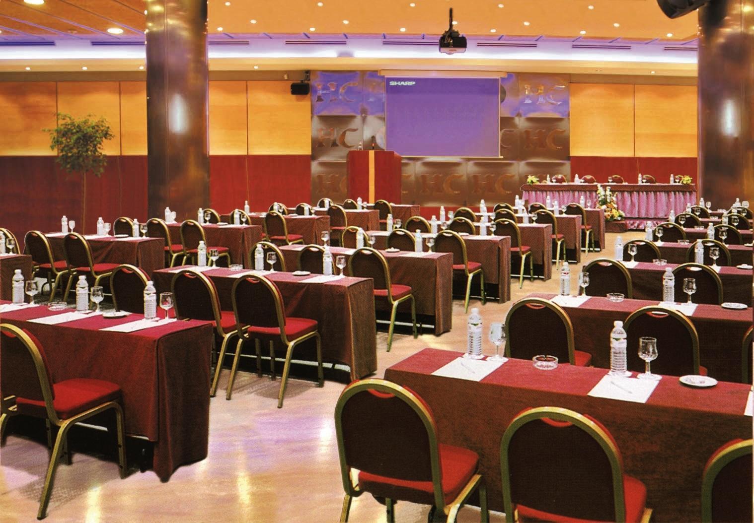 Hotel El Castell Sant Boi de Llobregat Ngoại thất bức ảnh