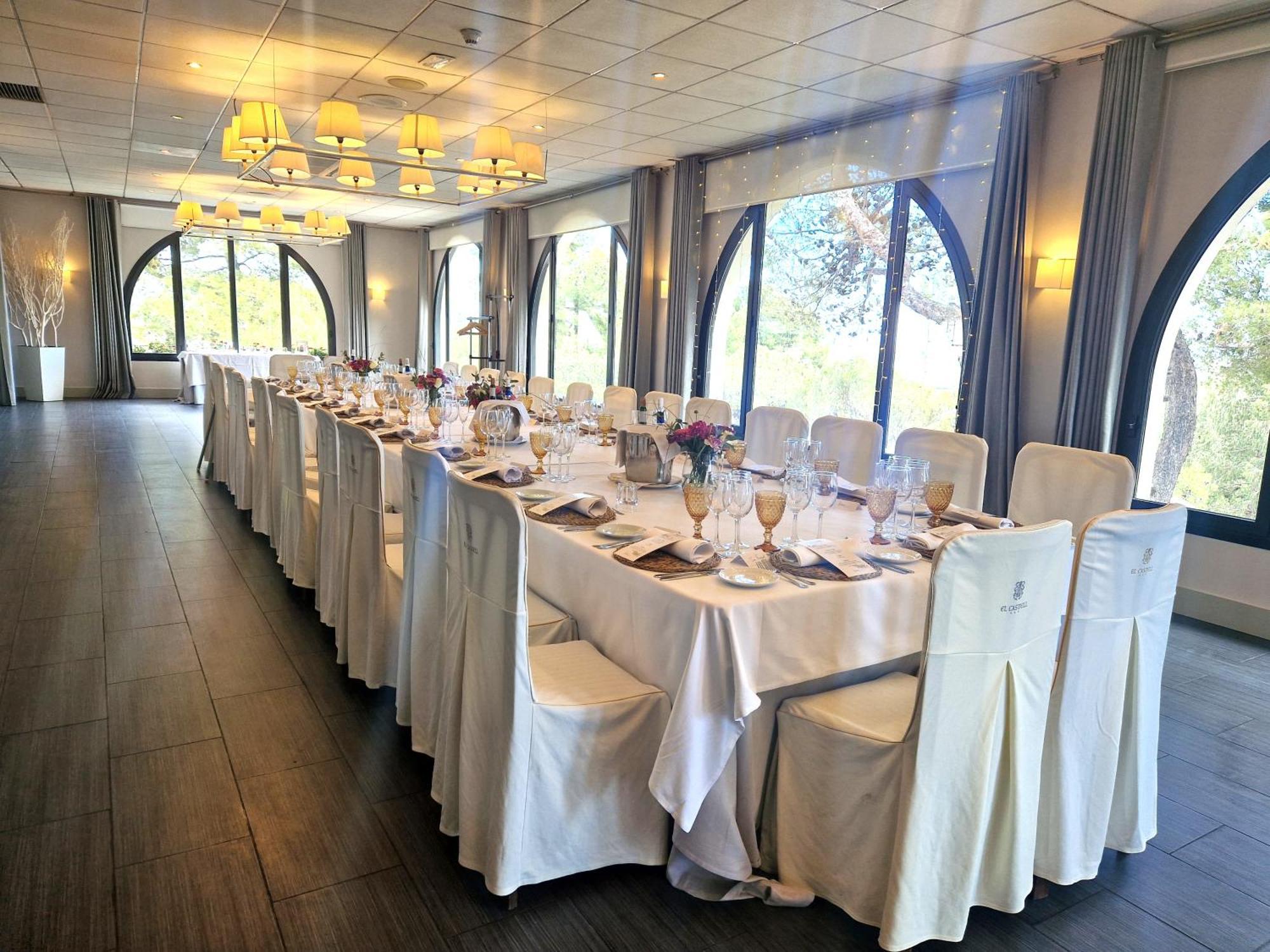 Hotel El Castell Sant Boi de Llobregat Ngoại thất bức ảnh
