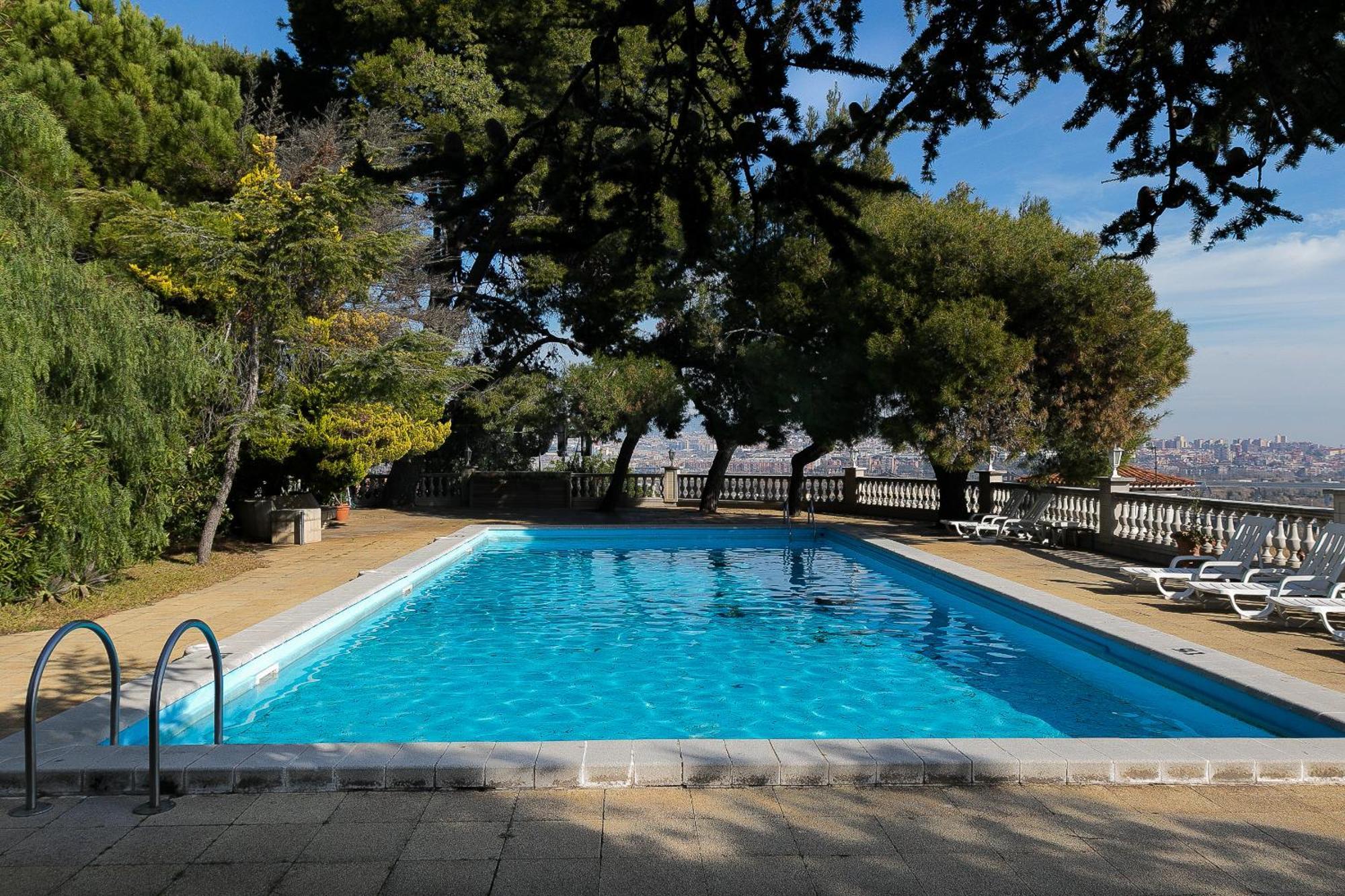 Hotel El Castell Sant Boi de Llobregat Ngoại thất bức ảnh