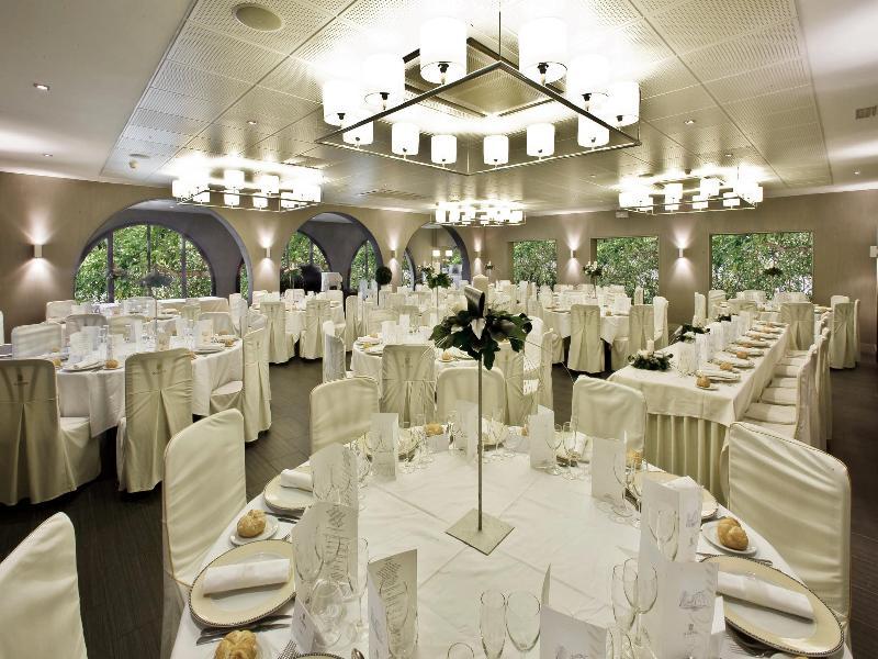 Hotel El Castell Sant Boi de Llobregat Ngoại thất bức ảnh